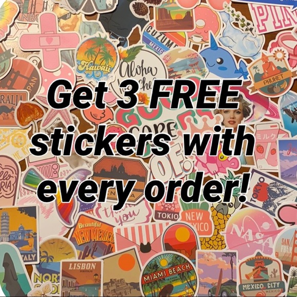 Keyhole Cutout High-Neck Red Velvet Dress - Picture 4 of 4